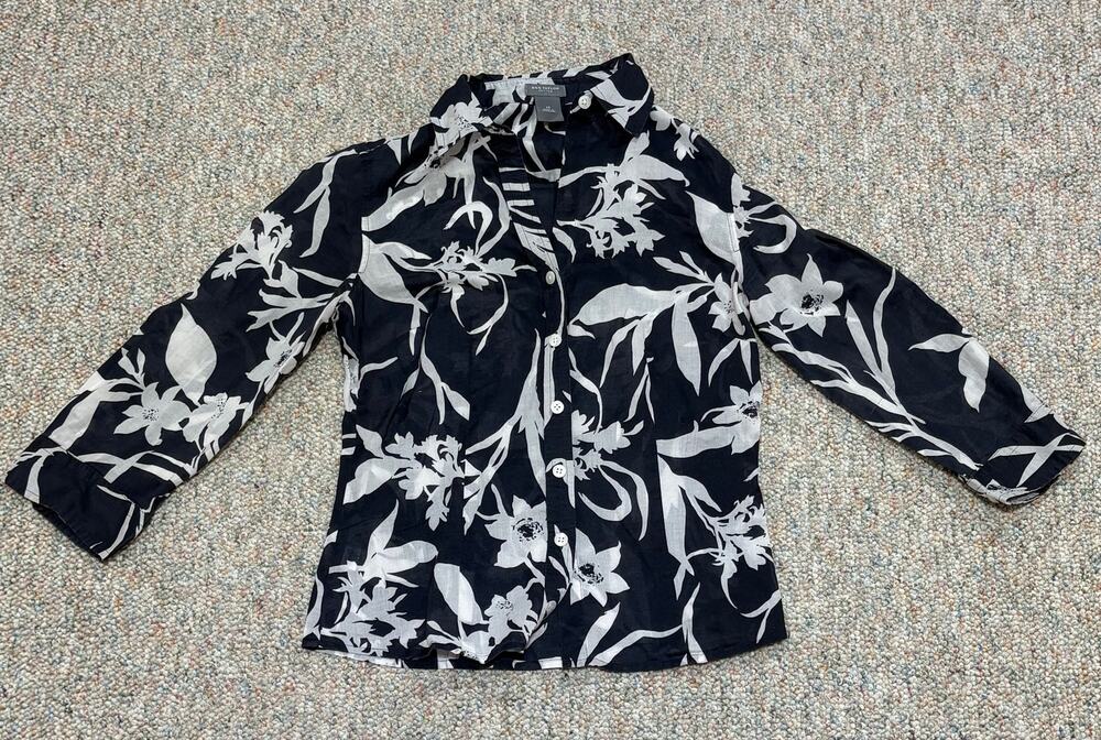Ann Taylor Petites 2P Black/White Floral Cotton Woven Collared 3/4 Button-Up